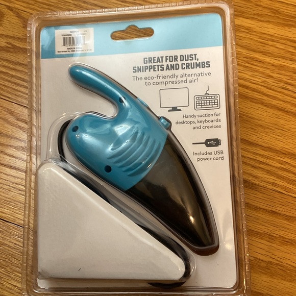 NWT USB Crumb Catcher Desktop Vacuum Modern Monkey - Picture 2 of 4